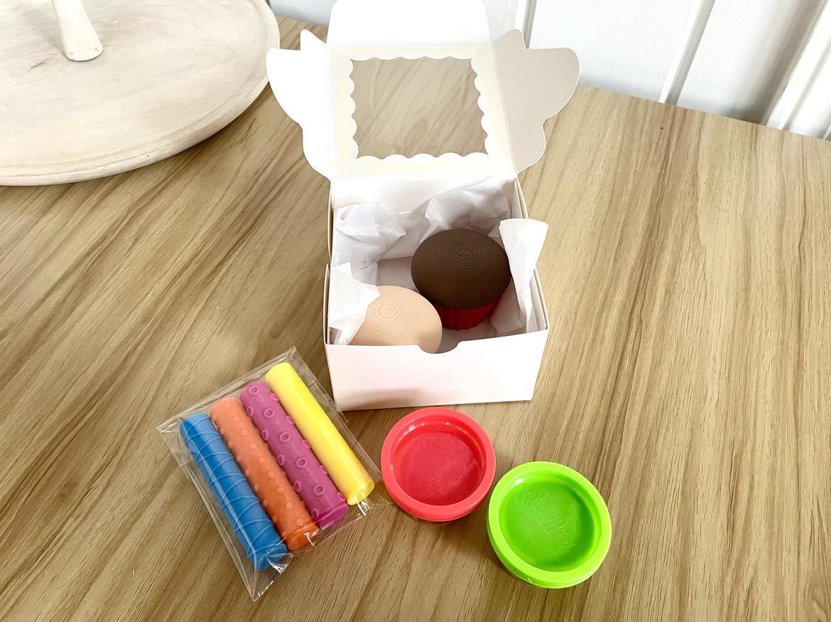Christmas Cupcake Play Doh Kit