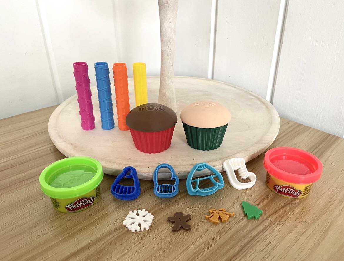Christmas Cupcake Play Doh Kit