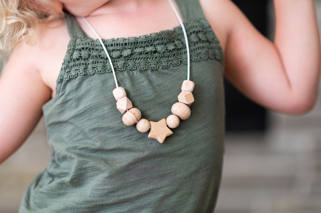 DIY Wooden Bright Paint Necklace Kit