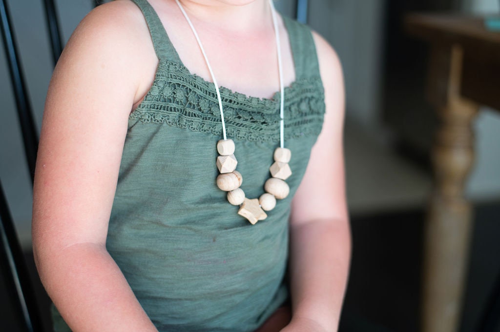 DIY Wooden Pastel Paint Necklace Kit